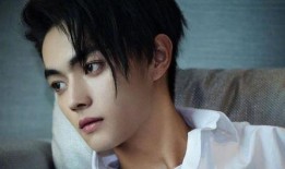 许凯被谁爆料过的啊视频,许凯被神秘人物爆料视频引发热议