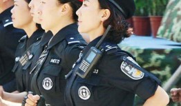 穿警服的女主持被爆料视频,警服女主持视频爆料引发热议